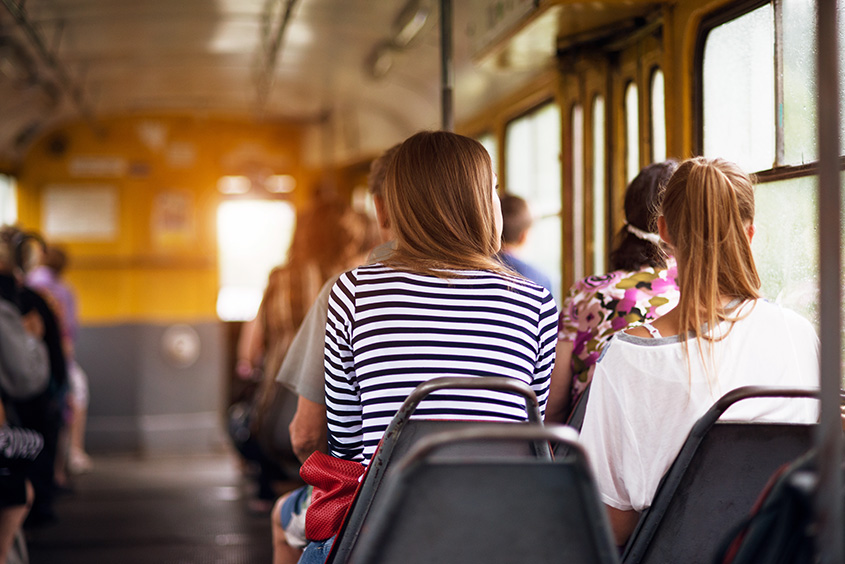 mensen op tram