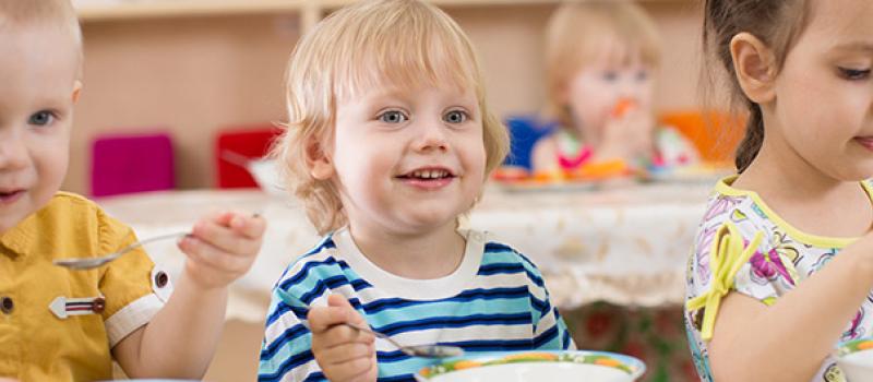 kinderen in de crèche